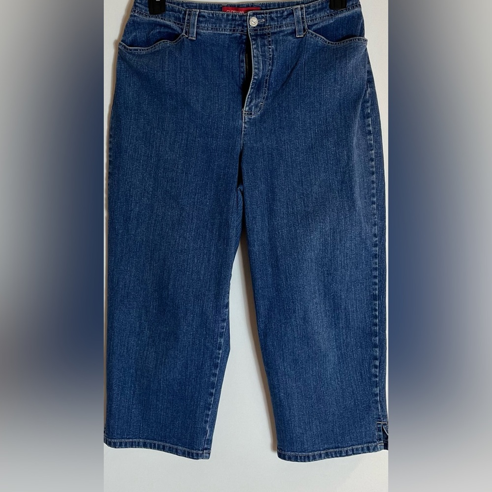 Gloria Vanderbilt Women’s Capri Jeans Size 12